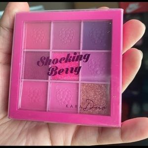 Kara Duo pink-Purple eyeshadows